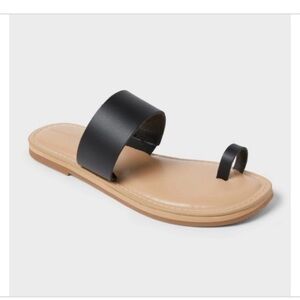 Women's Juno Toe Ring Flat Sandals - Universal Thread™ Black Size 6.5
New